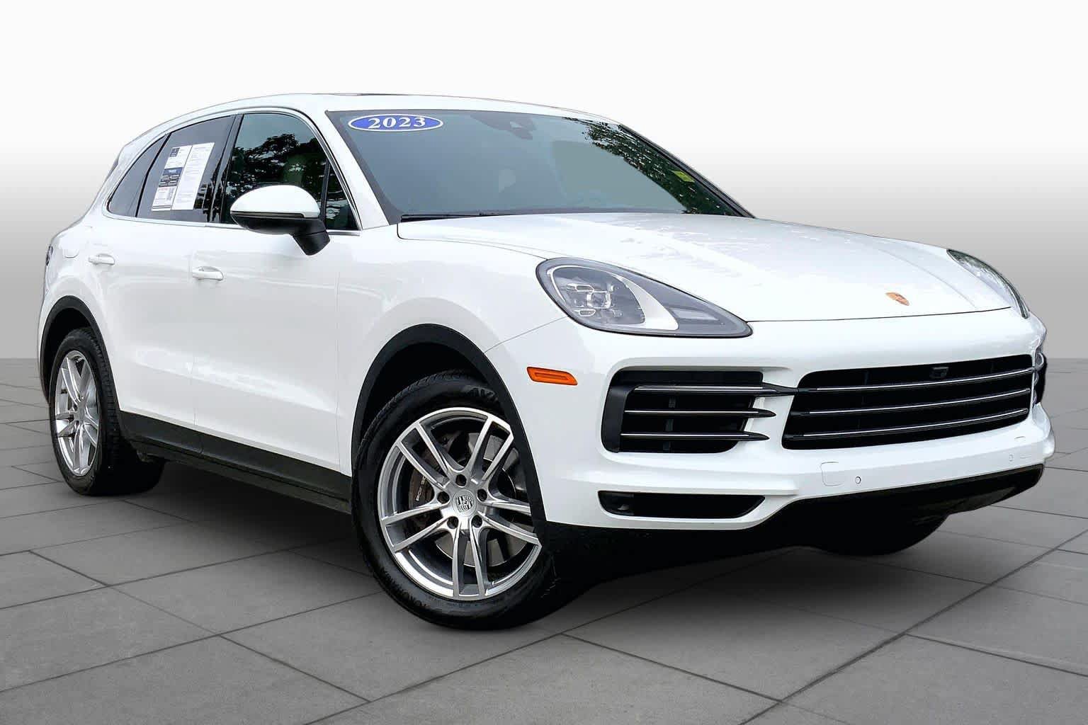 Used 2023 Porsche Cayenne AWD/4WD image 3