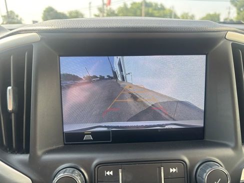 Used 2022 GMC Terrain SLT image 19