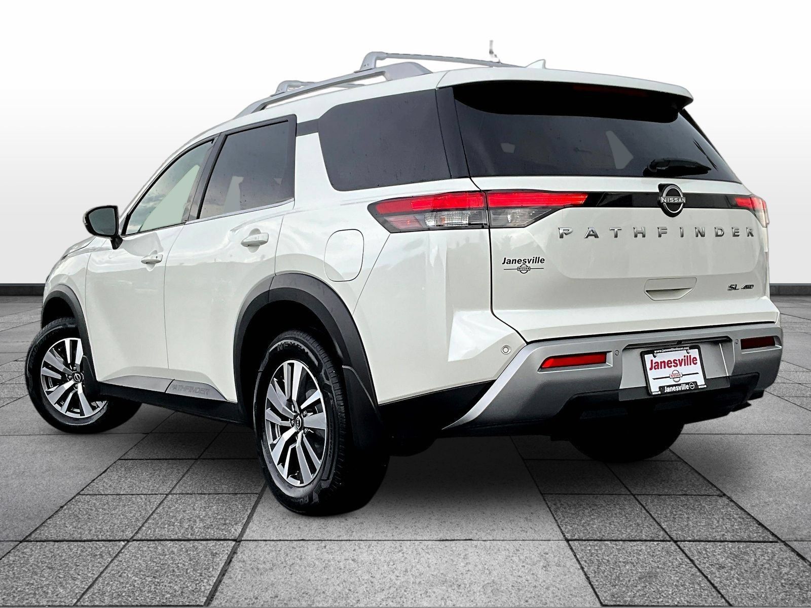 Certified 2023 Nissan Pathfinder SL AWD/4WD image 5