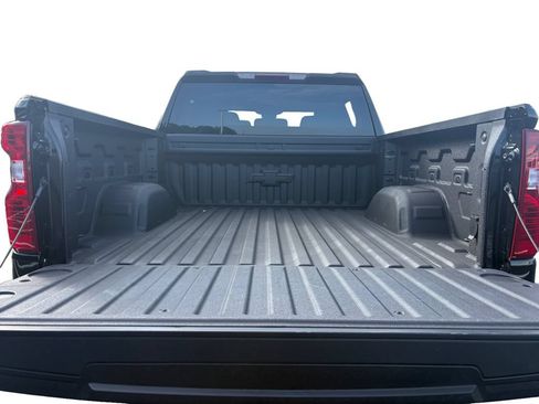 Used 2026 Chevrolet Silverado 1500 Custom Trail Boss AWD/4WD image 18