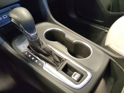 Used 2022 Chevrolet Equinox LS w/ LPO, Floor Liner Package FWD image 26