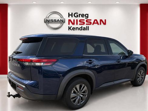 Used 2022 Nissan Pathfinder S FWD image 5