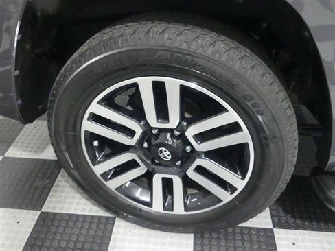 Used 2020 Toyota 4Runner Limited AWD/4WD image 16