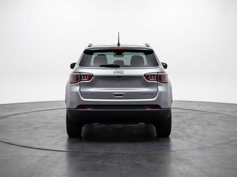 Used 2025 Jeep Compass Limited AWD/4WD image 7