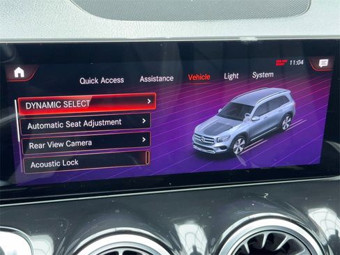 Used 2021 Mercedes-Benz GLB 250 w/ Premium Package image 18