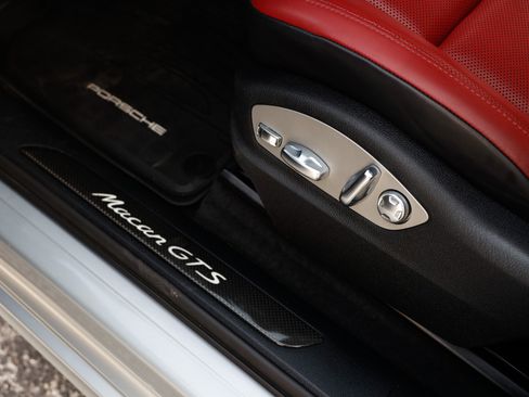 Used 2023 Porsche Macan GTS image 56