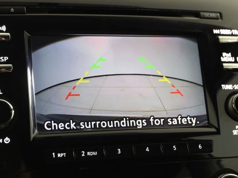 Used 2017 Nissan Murano S image 8