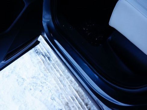 Certified 2021 Volkswagen Tiguan SE w/ Panoramic Sunroof Package image 43