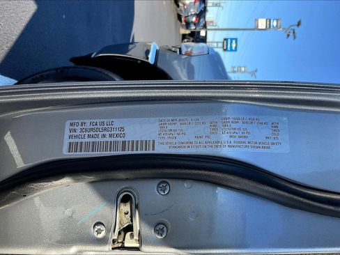 Used 2024 RAM 2500 Big Horn image 31