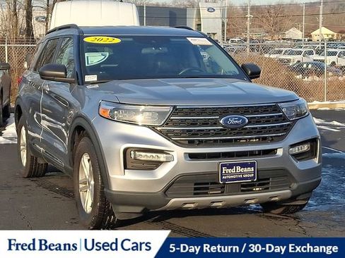 Certified 2022 Ford Explorer XLT w/ Equipment Group 202A image 2