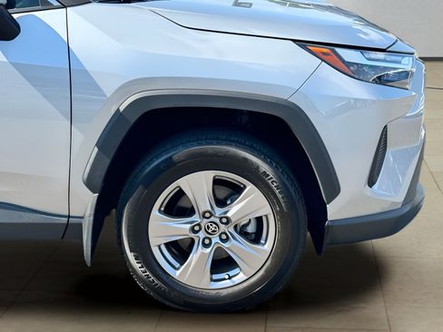 Used 2022 Toyota RAV4 XLE w/ Convenience Package AWD/4WD image 43