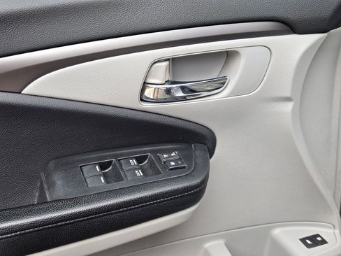 Used 2016 Honda Pilot EX-L image 11