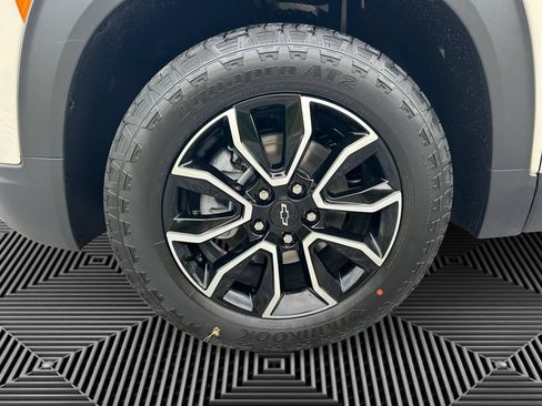 Used 2026 Chevrolet TrailBlazer ACTIV w/ Convenience Package AWD/4WD image 9