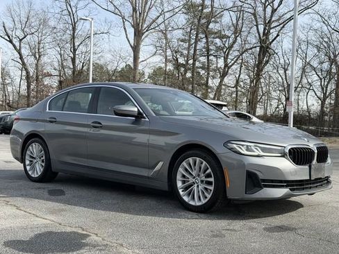 Used 2023 BMW 530i image 2