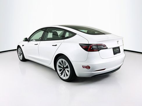 Used 2023 Tesla Model 3 Standard Range image 5