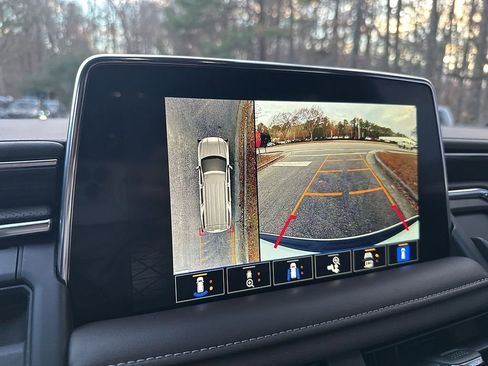 Used 2022 GMC Yukon SLT image 7