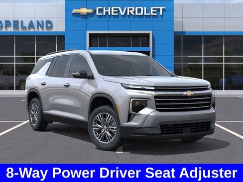 New 2026 Chevrolet Traverse LT image 8