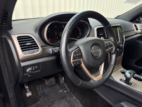Used 2015 Jeep Grand Cherokee Altitude AWD/4WD image 13