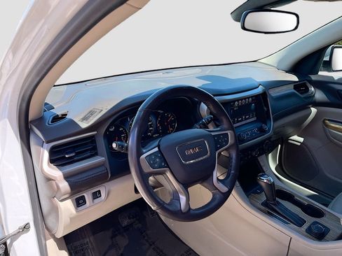 Used 2017 GMC Acadia Denali w/ Technology Package AWD/4WD image 9