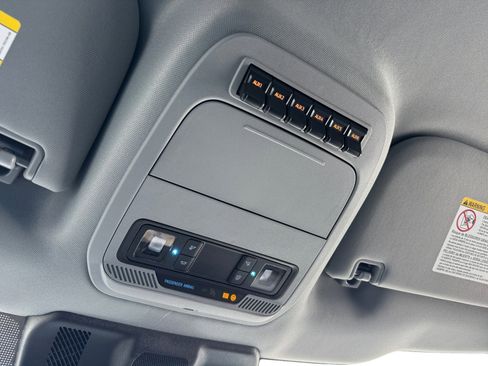 New 2026 Ford F250 XLT w/ FX4 Off-Road Package image 18