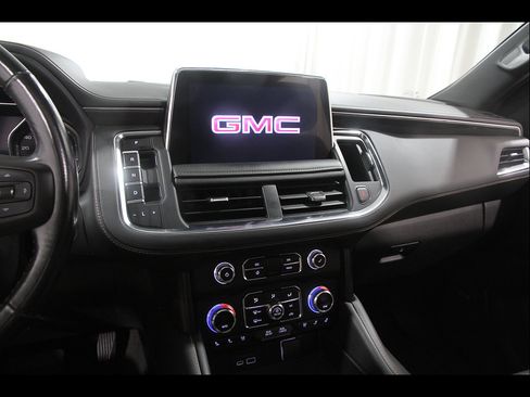 Certified 2021 GMC Yukon XL AT4 w/ Rear Media and Nav Package AWD/4WD image 10