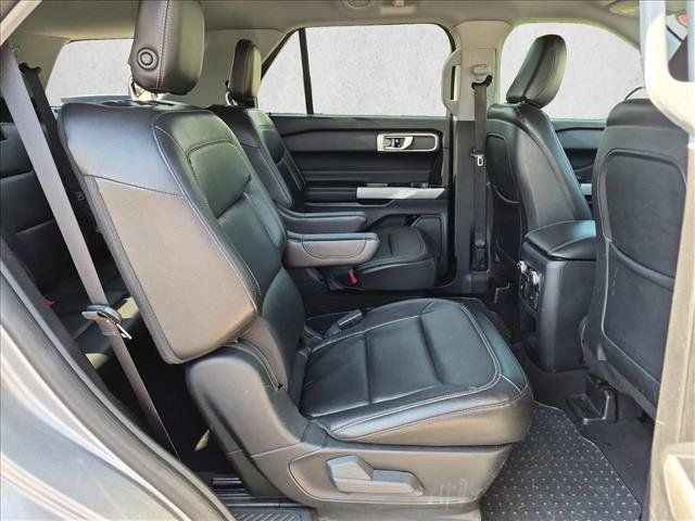 Used 2020 Ford Explorer XLT w/ Equipment Group 202A RWD image 20