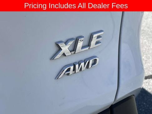 Used 2025 Toyota RAV4 XLE AWD/4WD image 12