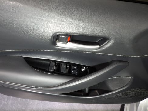 Used 2021 Toyota Corolla SE FWD image 8