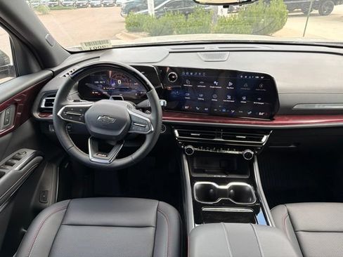 New 2026 Chevrolet Traverse Z71 w/ Enhanced Driving Package AWD/4WD image 10