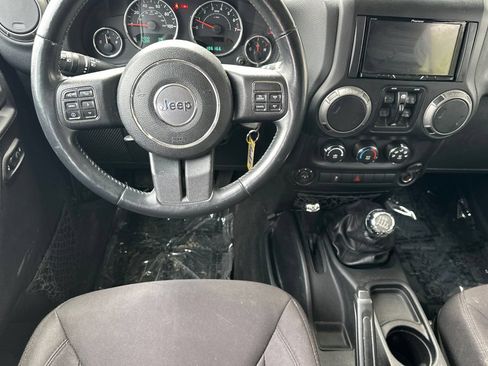 Used 2014 Jeep Wrangler Unlimited Sport w/ Quick Order Package 23S AWD/4WD image 11