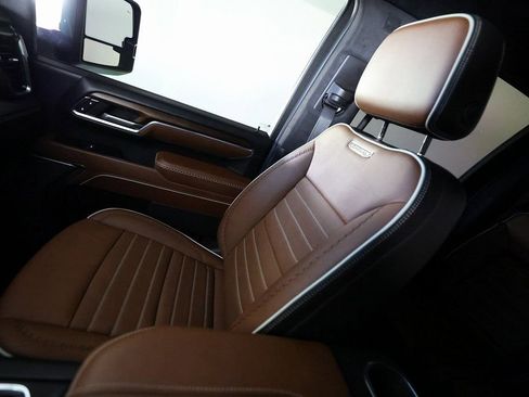 Used 2024 GMC Sierra 2500 Denali Ultimate image 40