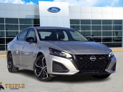 Used 2023 Nissan Altima 2.5 SR