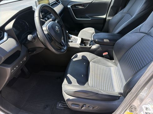 Used 2021 Toyota RAV4 XSE AWD/4WD image 18
