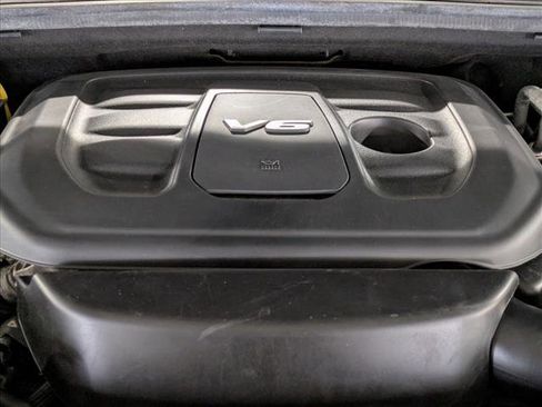 Used 2018 Jeep Grand Cherokee Altitude image 28