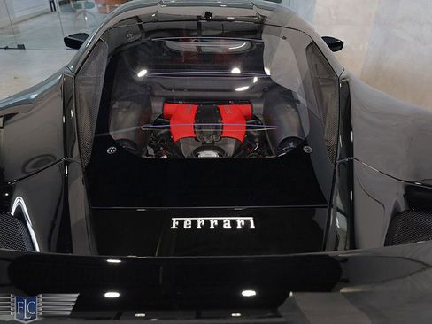 Used 2020 Ferrari F8 Tributo image 14