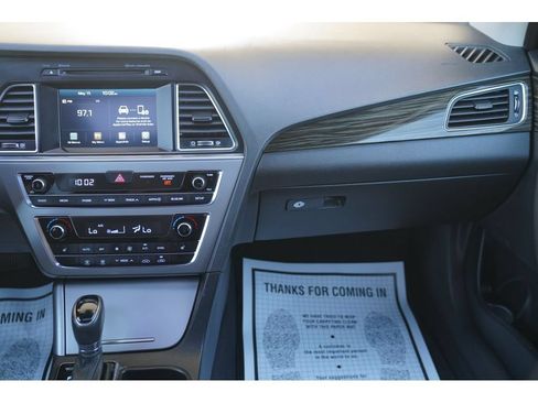 Used 2016 Hyundai Sonata Limited FWD image 16