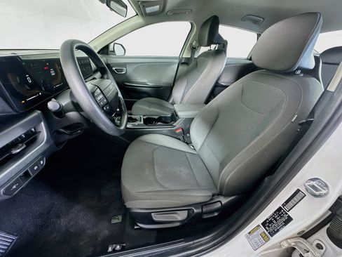 Used 2025 Kia K4 FWD image 13