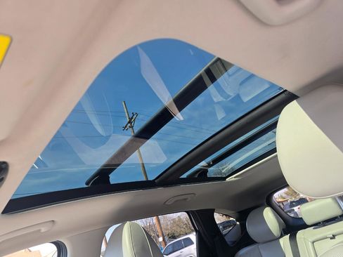 Used 2022 Hyundai Tucson Limited image 13