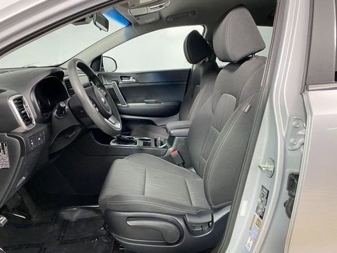 Used 2022 Kia Sportage LX image 10