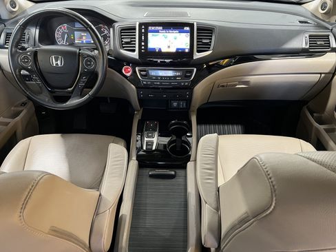 Used 2017 Honda Pilot Elite image 13