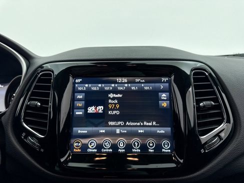 Used 2018 Jeep Compass Limited w/ Navigation Group image 22