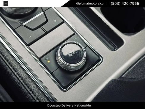 Used 2020 Ford Expedition XLT w/ Equipment Group 202A AWD/4WD image 42