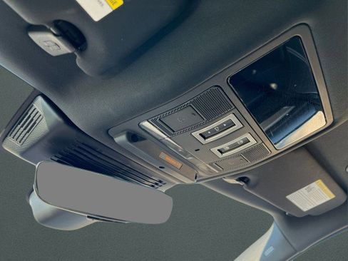 Used 2024 Jaguar F-PACE R-Dynamic S image 29