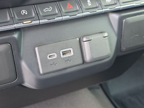 Used 2021 Chevrolet Silverado 1500 RST RWD image 30