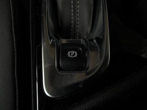 Used 2025 Buick Encore GX Preferred FWD image 21
