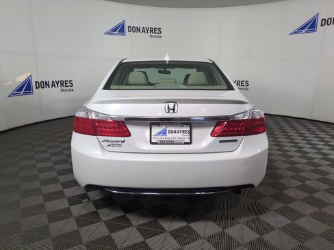 Used 2015 Honda Accord Hybrid Sedan image 4