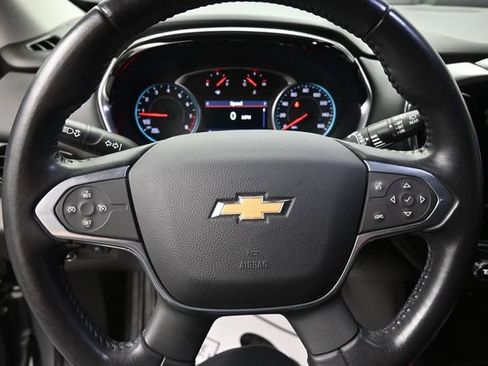 Used 2021 Chevrolet Traverse LT FWD image 17