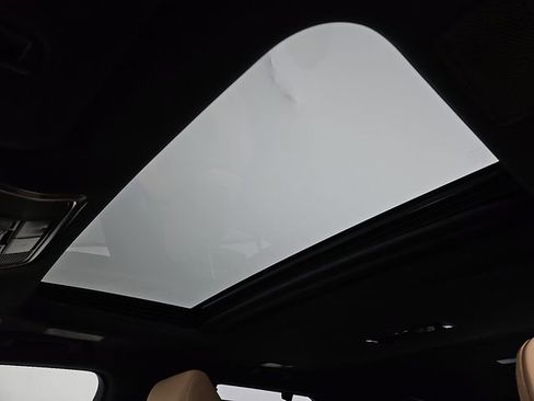 Used 2025 Lexus LX 600 4WD w/ Luxury Package image 17