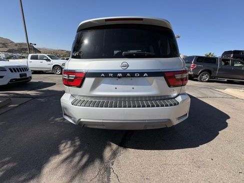 Used 2023 Nissan Armada SL w/ Captain's Chairs Package AWD/4WD image 4
