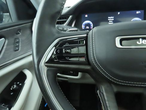 Used 2021 Jeep Grand Cherokee L Overland w/ Luxury Tech Group IV image 11